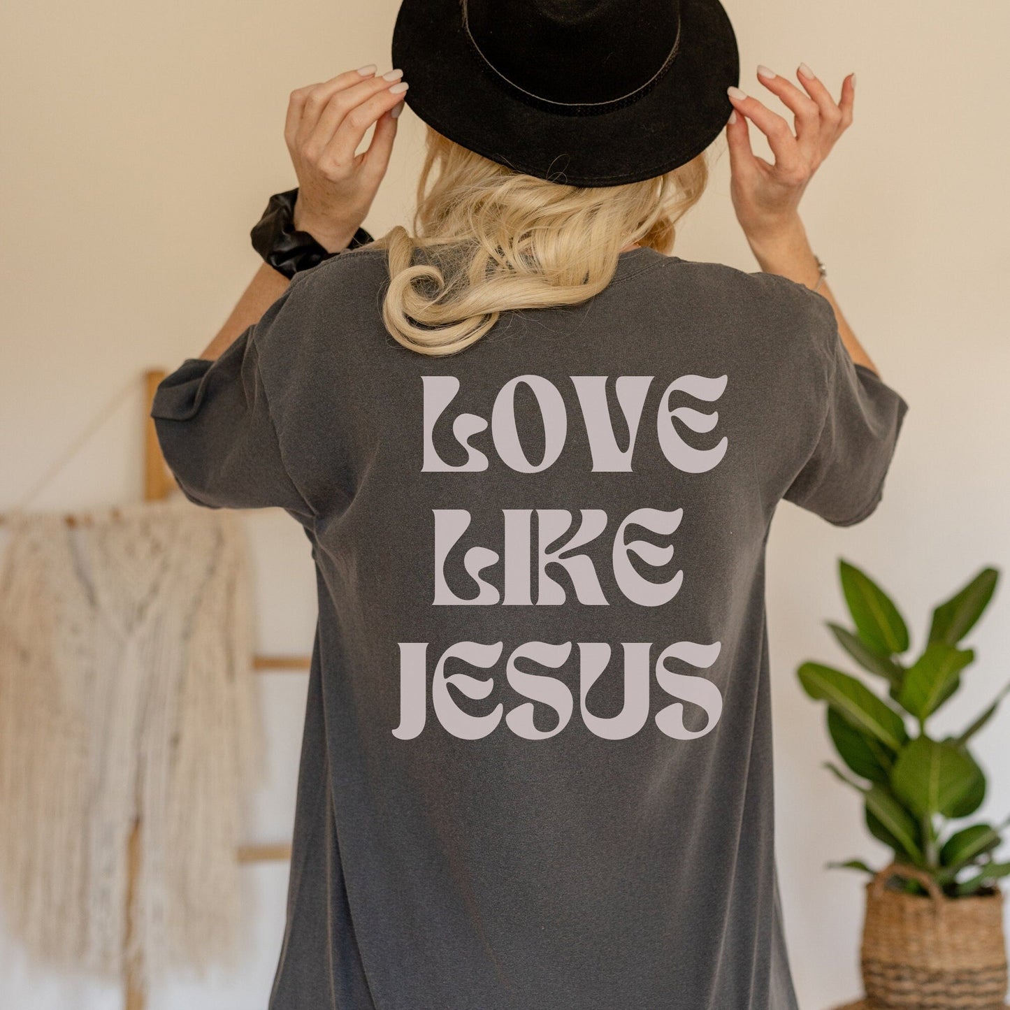 Love Like Jesus Tee V2