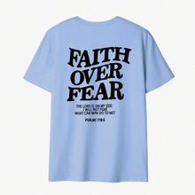 Afbeelding in Gallery-weergave laden, Faith Over Fear Tee
