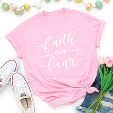 Afbeelding in Gallery-weergave laden, Faith Over Fear T-Shirt
