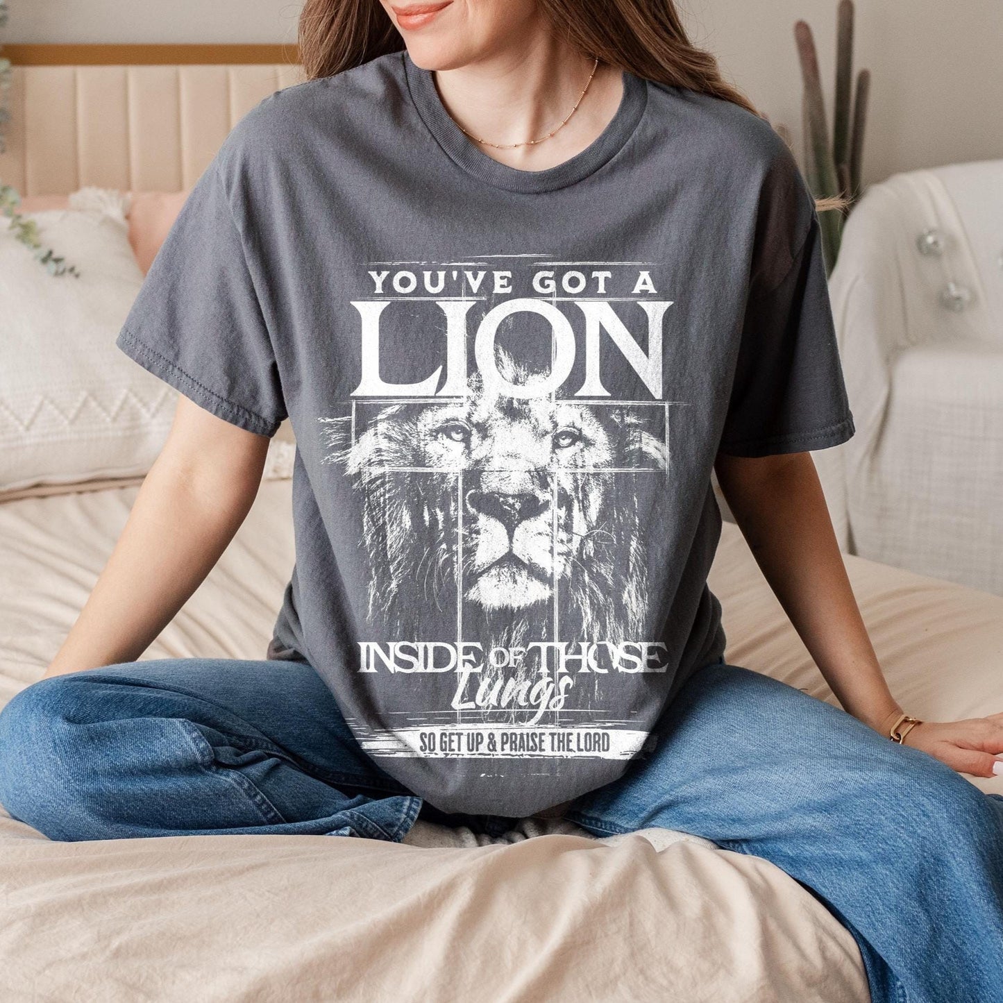 Lion Tee