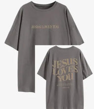 Afbeelding in Gallery-weergave laden, Jesus Loves You T-Shirt
