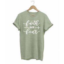 Afbeelding in Gallery-weergave laden, Faith Over Fear T-Shirt
